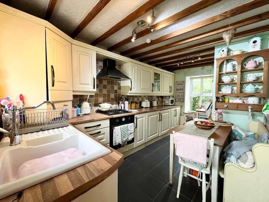 Wisteria Cottage An Authentic And Enchanting 2 Bedroom Cottage Experience Aberdare Exterior foto